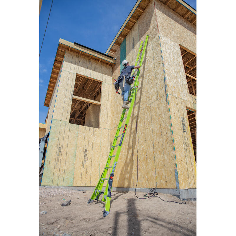 LITTLE GIANT LADDER | Sumostance w/Hyperlite Technology 24' - ANSI Type IA - 300lb Rated, Fiberglass Extension Ladder | #18824
