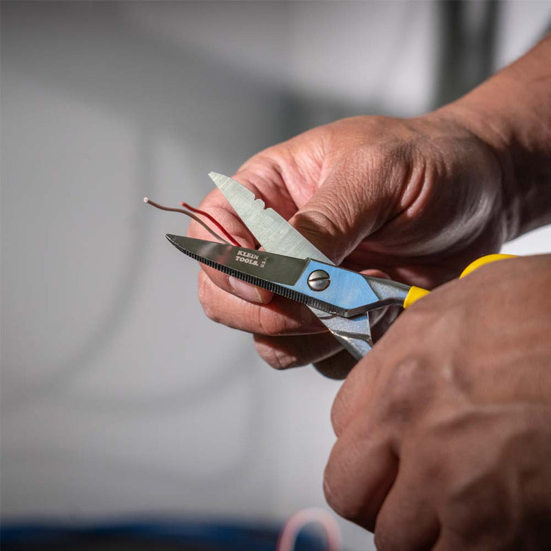 KLEIN TOOLS | Free-Fall Snip, Scraper, File, Serrated Blades | #21010-6-SEN