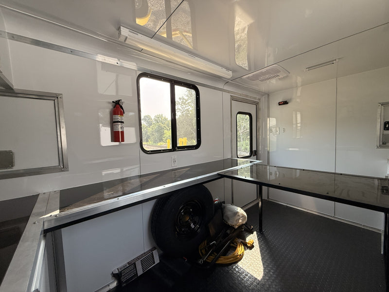 SMG TRAILERS | Self-Leveling Liberty Lift Bucket Lift Fiber Trailer | #LLB-LFT