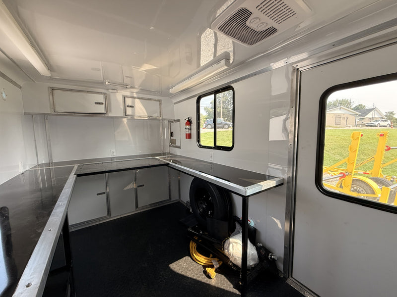 SMG TRAILERS | Self-Leveling Liberty Lift Bucket Lift Fiber Trailer | #LLB-LFT