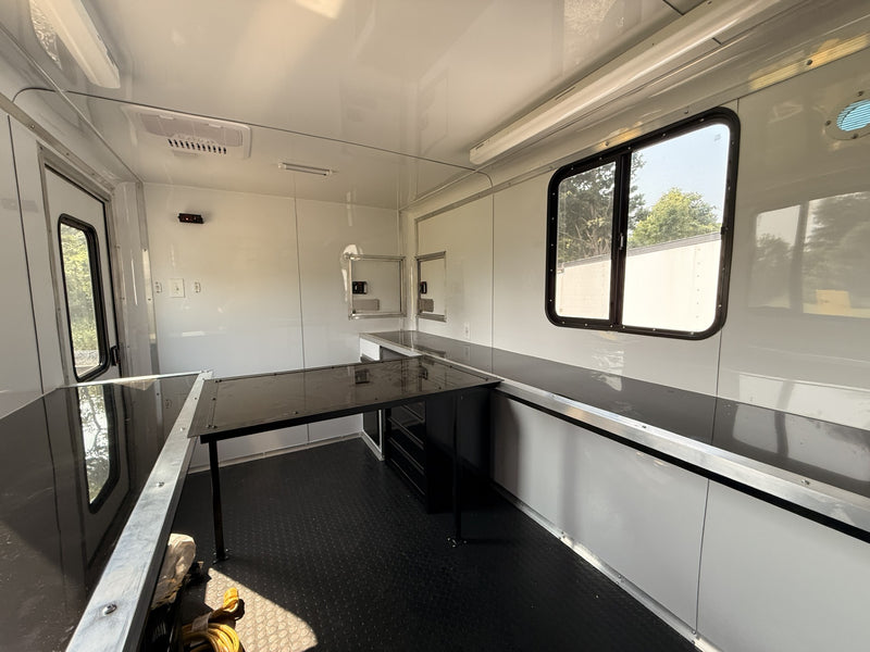 SMG TRAILERS | Self-Leveling Liberty Lift Bucket Lift Fiber Trailer | #LLB-LFT