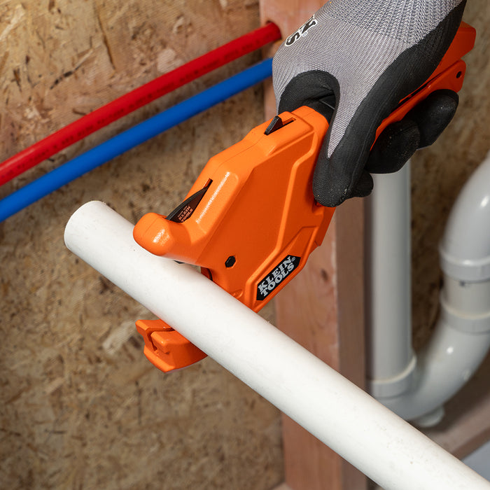 KLEIN TOOLS | 1-1/4-Inch Precision Ratcheting PVC Pipe Cutter | #50044