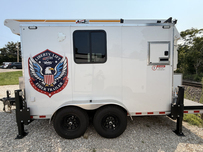 SMG TRAILERS | Self-Leveling Liberty Lift Bucket Lift Fiber Trailer | #LLB-LFT