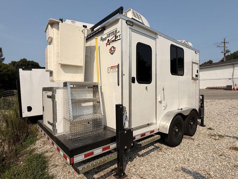 SMG TRAILERS | Self-Leveling Liberty Lift Bucket Lift Fiber Trailer | #LLB-LFT