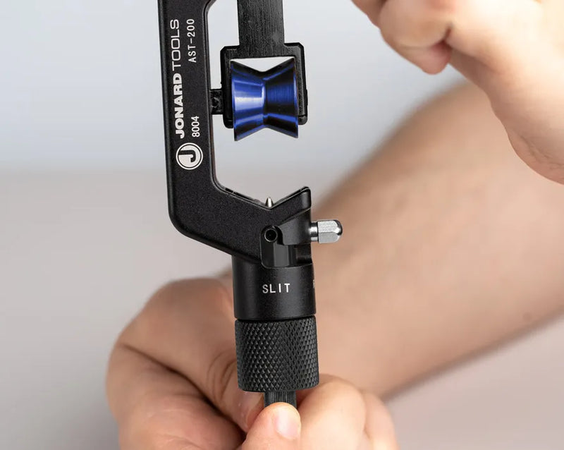 JONARD | CableSaber™ Armored Mid-Span Cable Slit & Ring Tool | #AST-200