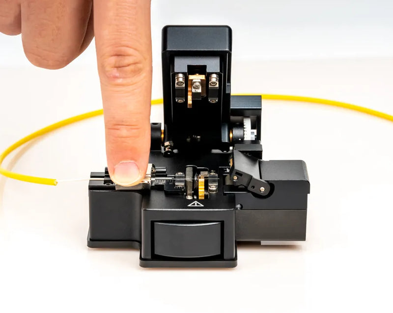 JONARD | One Step Fiber Optic Cleaver with Auto-Rotating Blade | #FC-600