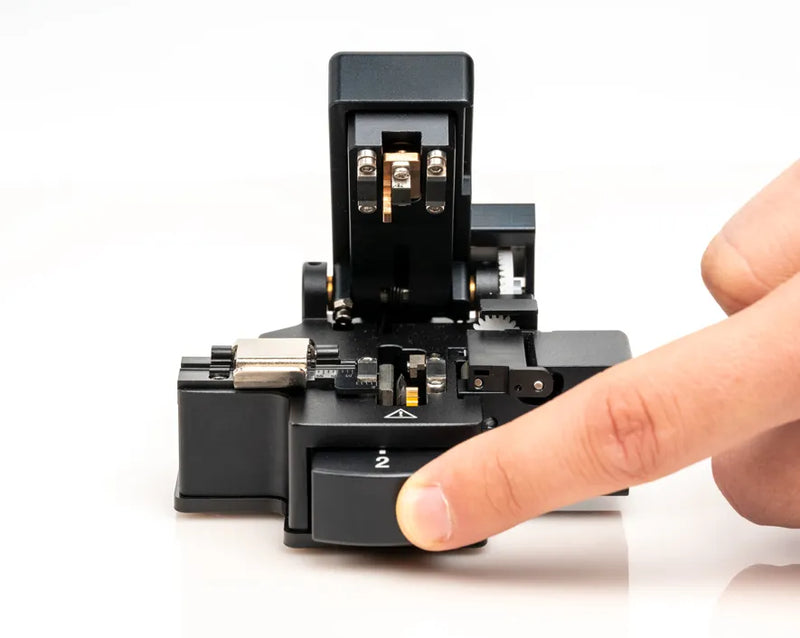 JONARD | One Step Fiber Optic Cleaver with Auto-Rotating Blade | #FC-600