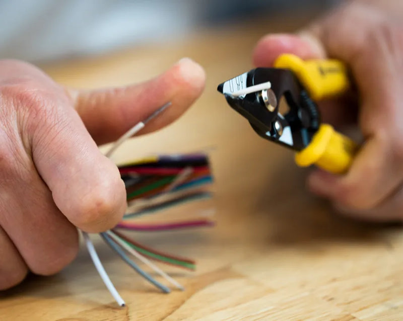 JONARD | Fiber Optic Stripper, Three Hole | #JIC-375