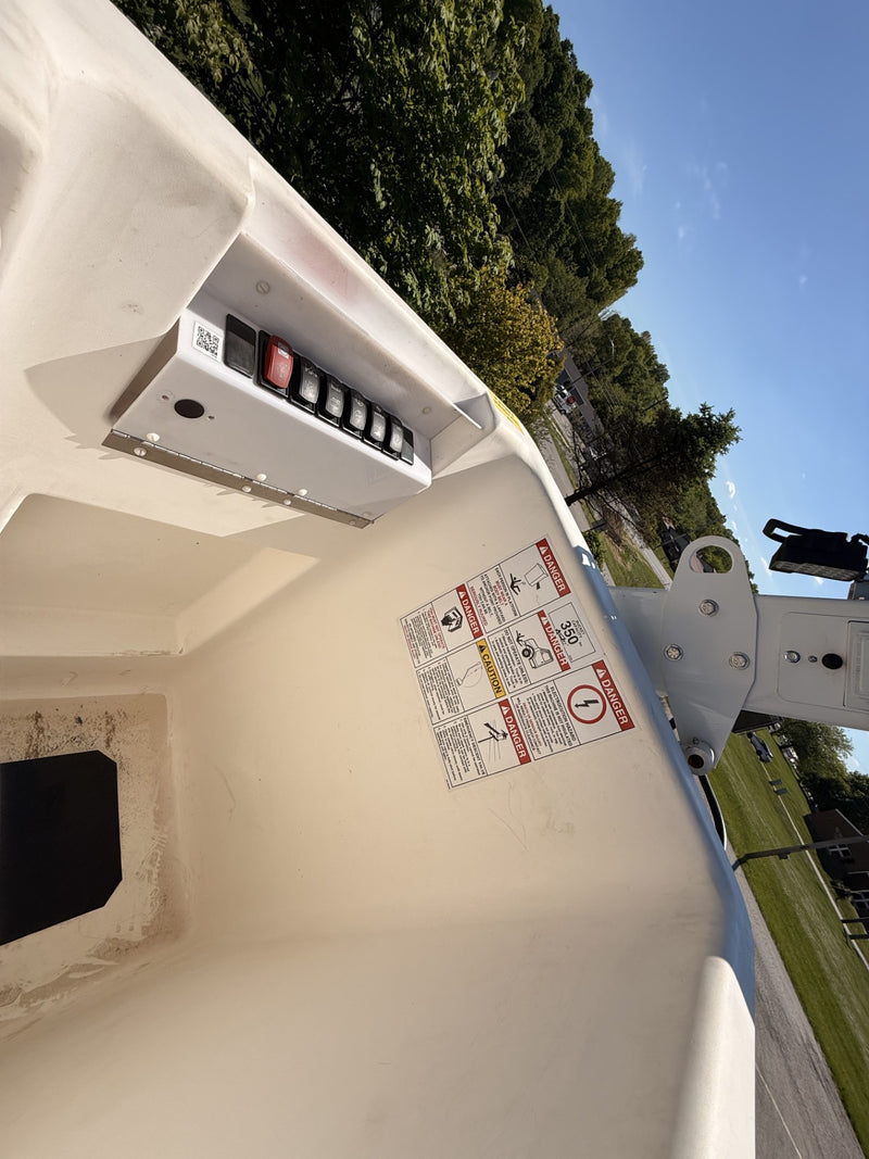 Self-Leveling Liberty Lift Bucket Lift Fiber Trailer | #LLB-LFT