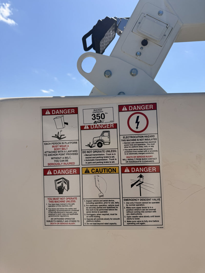 Self-Leveling Liberty Lift Bucket Lift Fiber Trailer | #LLB-LFT