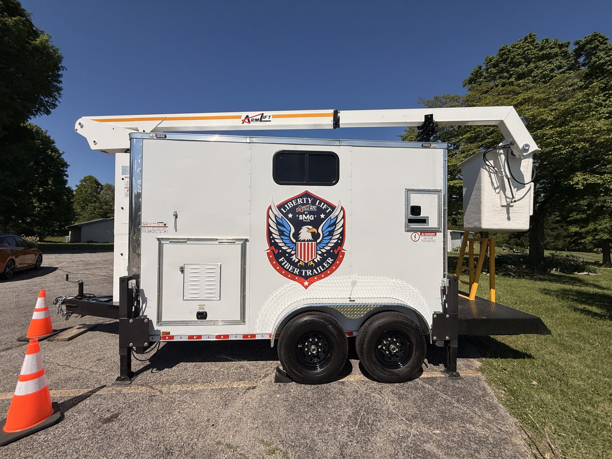 SMG TRAILERS | Self-Leveling Liberty Lift Bucket Lift Fiber Trailer ...