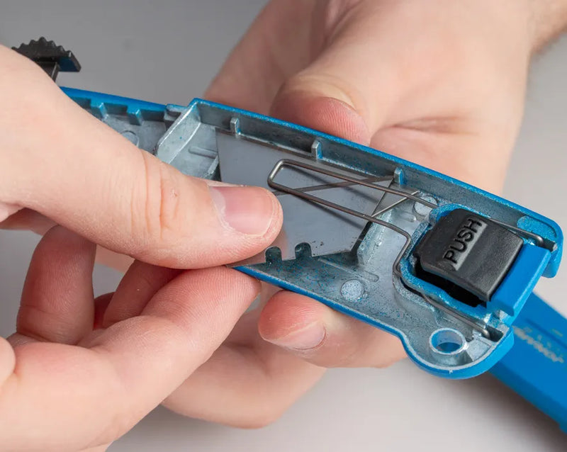 JONARD | Heavy Duty Utility Knife | #UKN-3