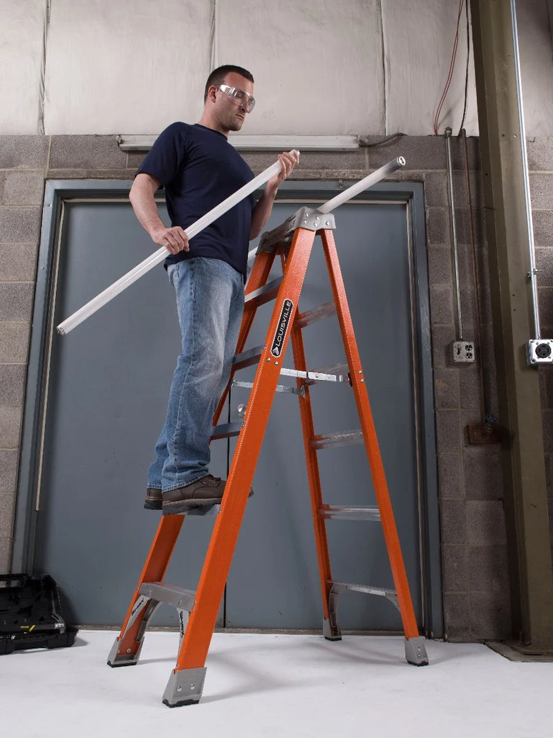 LOUISVILLE LADDER | 8' Fiberglass Step Ladder, Type IA, 300lb Load Capacity | #FS1508